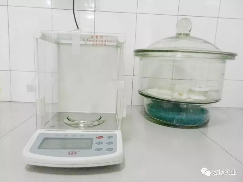 电子分析天平秤检测仪器